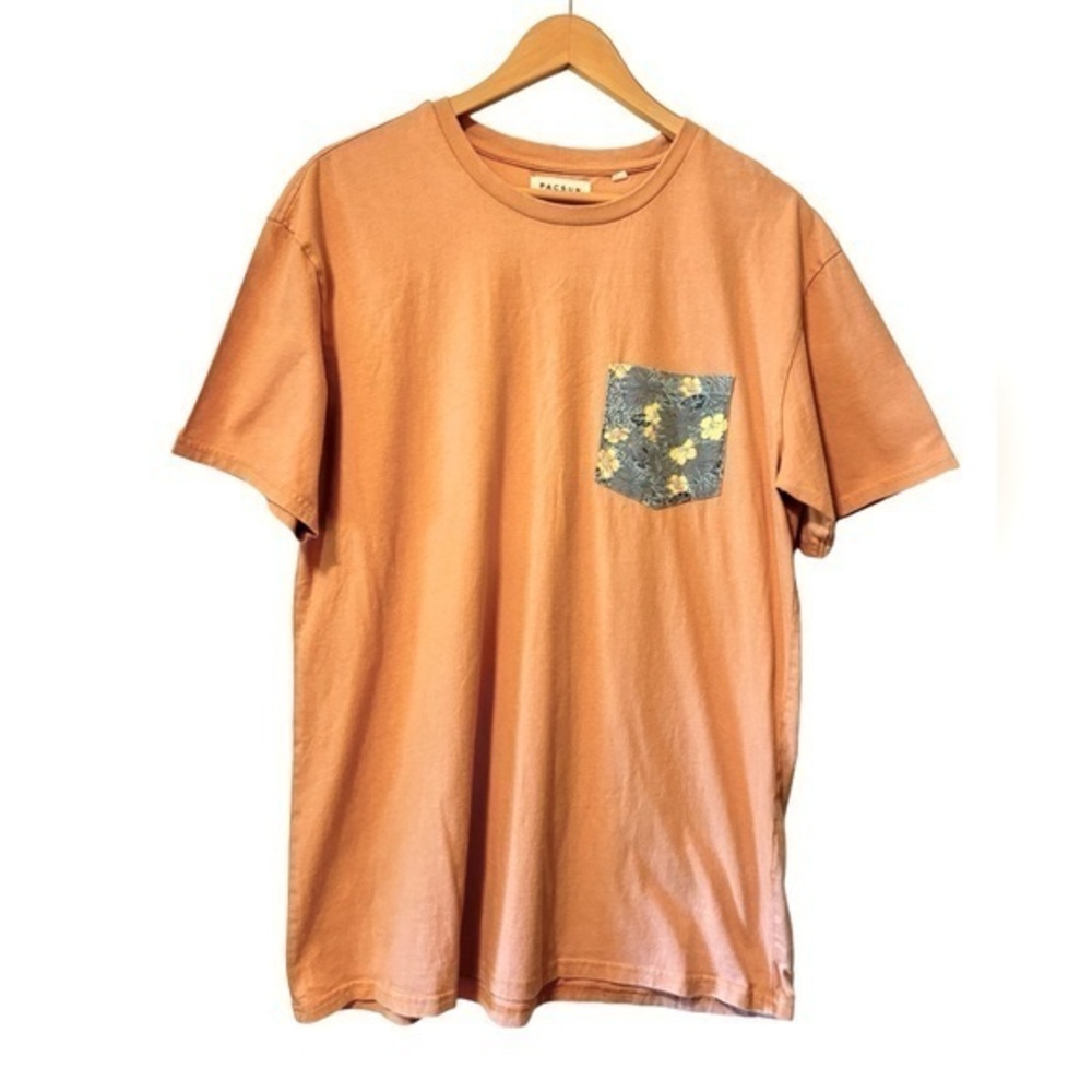 PacSun short sleeve tee with decorative pocket